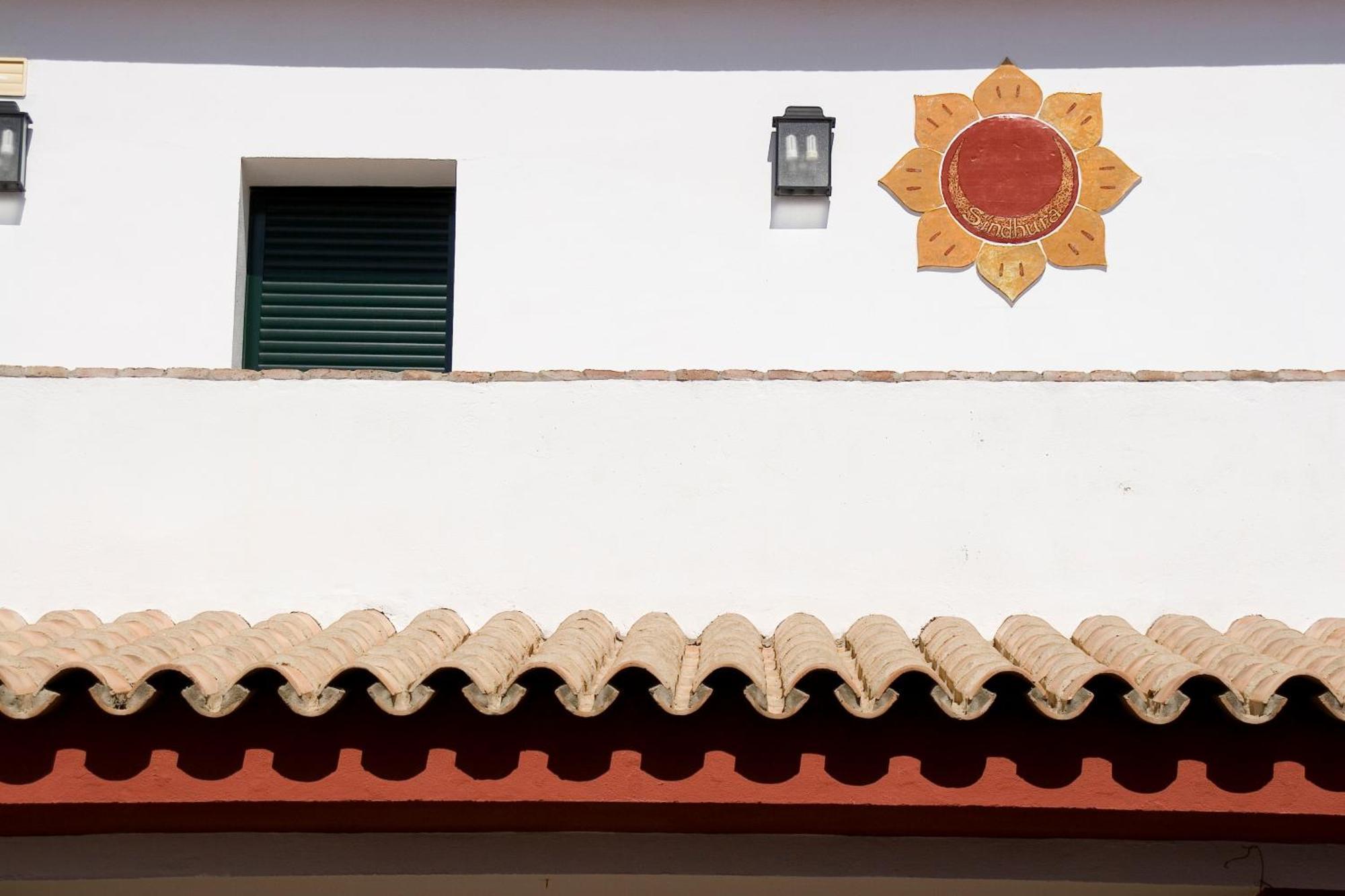 Hotel Sindhura Vejer de la Frontera Exterior photo